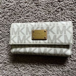 Michael Kors wallet